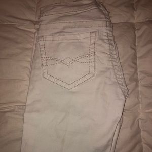 Mudd White Jeans/ripped//size: 1